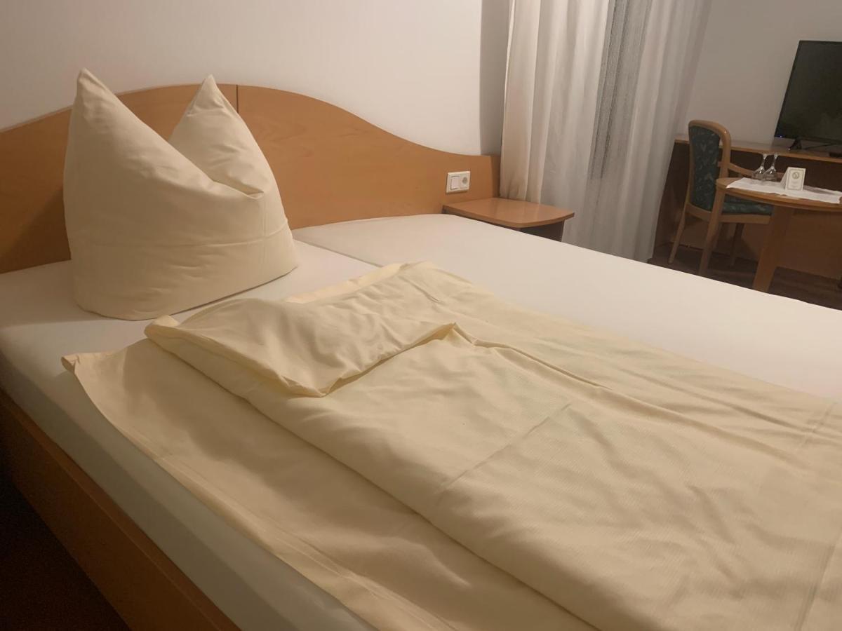 Hotel & Restaurant Rosenhof Μπέργκεν Εξωτερικό φωτογραφία
