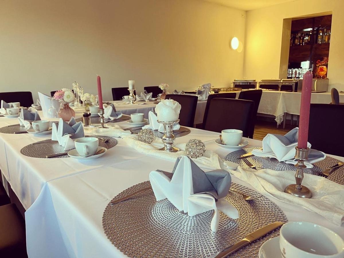 Hotel & Restaurant Rosenhof Μπέργκεν Εξωτερικό φωτογραφία