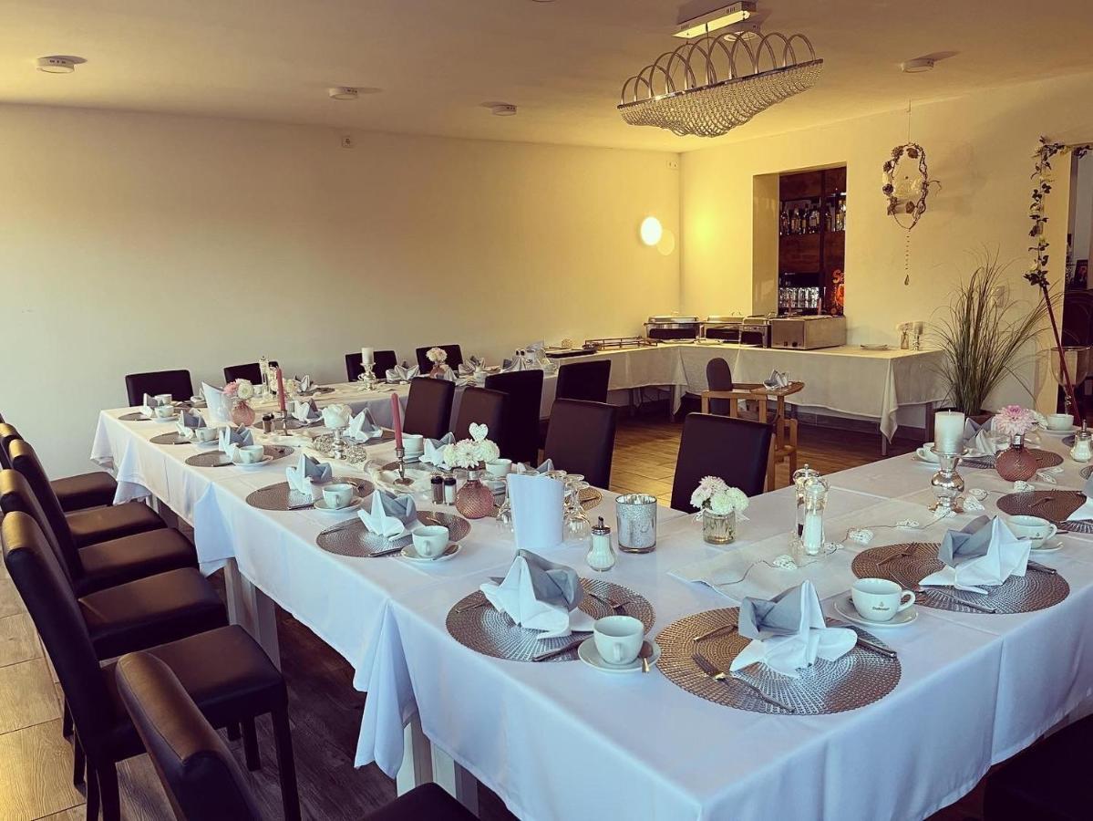 Hotel & Restaurant Rosenhof Μπέργκεν Εξωτερικό φωτογραφία